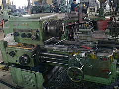 Máy tiện 1K625