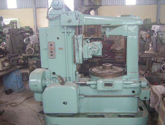 Máy Phay Lăn Răng