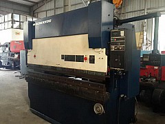 Máy chấn KOMATSU 80x2550mm