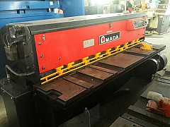 Máy cắt AMADA 4,5x2000mm