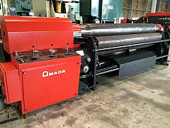 Máy lốc tôn 4 trục AMADA 20x3000mm