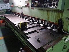 Máy cắt AMADA 13x3000mm