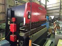 Máy chấn AMADA RG 100